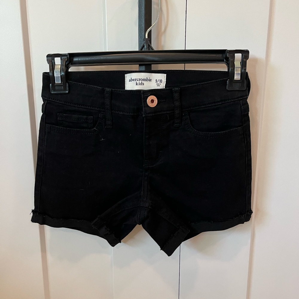 Abercrombie kids size 9/10 black jean shorts